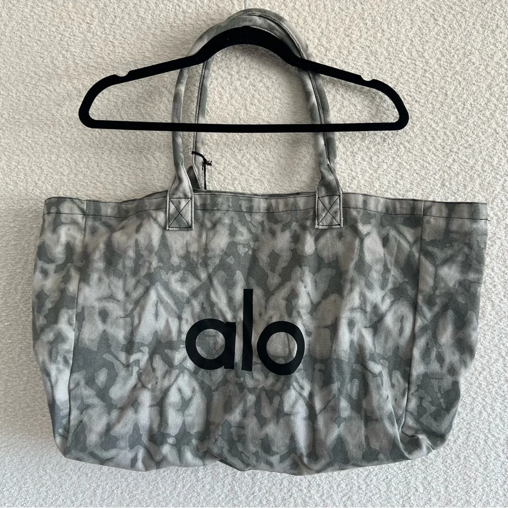 Alo‎ Yoga NWT Gray Tie Dye Shopper Tote Canvas Oversized Bag One Size